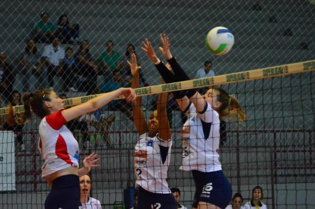 Bento Vôlei vence a AVF/Santa Maria, por 3 sets a 1, no Estadual feminino Enos Lanfredi/Divulgação